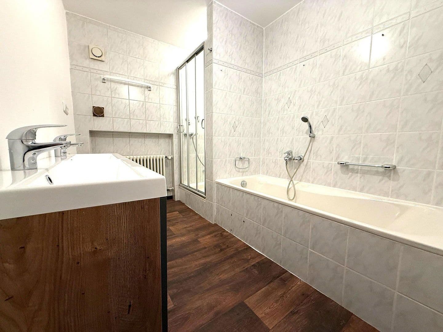 Prenájom bytu 4-izbový 100 m², Villbacher Str. 44, Bad Orb, Hesensko Prenájom bytu 4-izbový 100 m², Villbacher Str. 44, Bad Orb, Hesensko