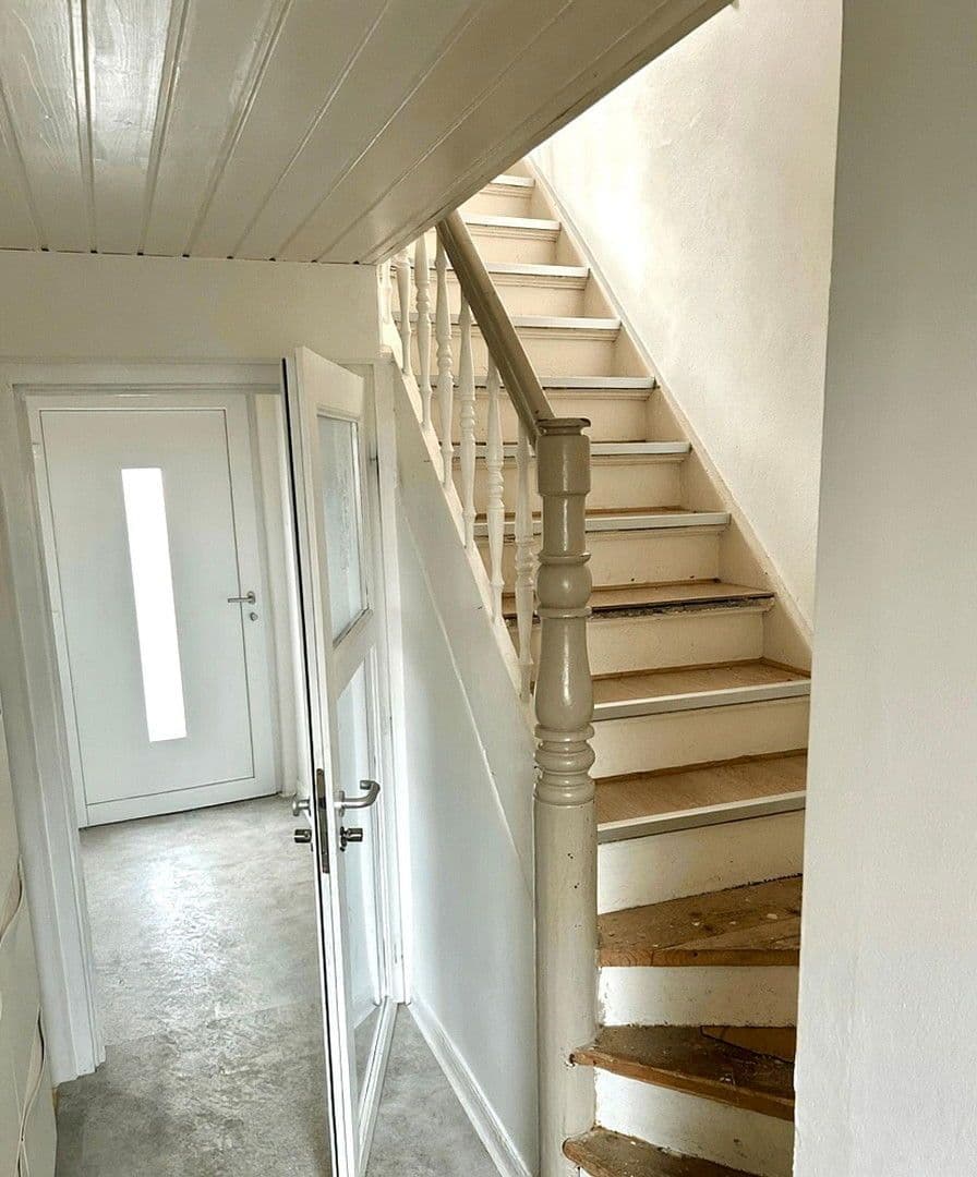 Predaj domu 185 m², pozemek 378 m², Hauptstr 85, Bad Honnef, Severné Porýnie - Westfálsko Predaj domu 185 m², pozemek 378 m², Hauptstr 85, Bad Honnef, Severné Porýnie - Westfálsko