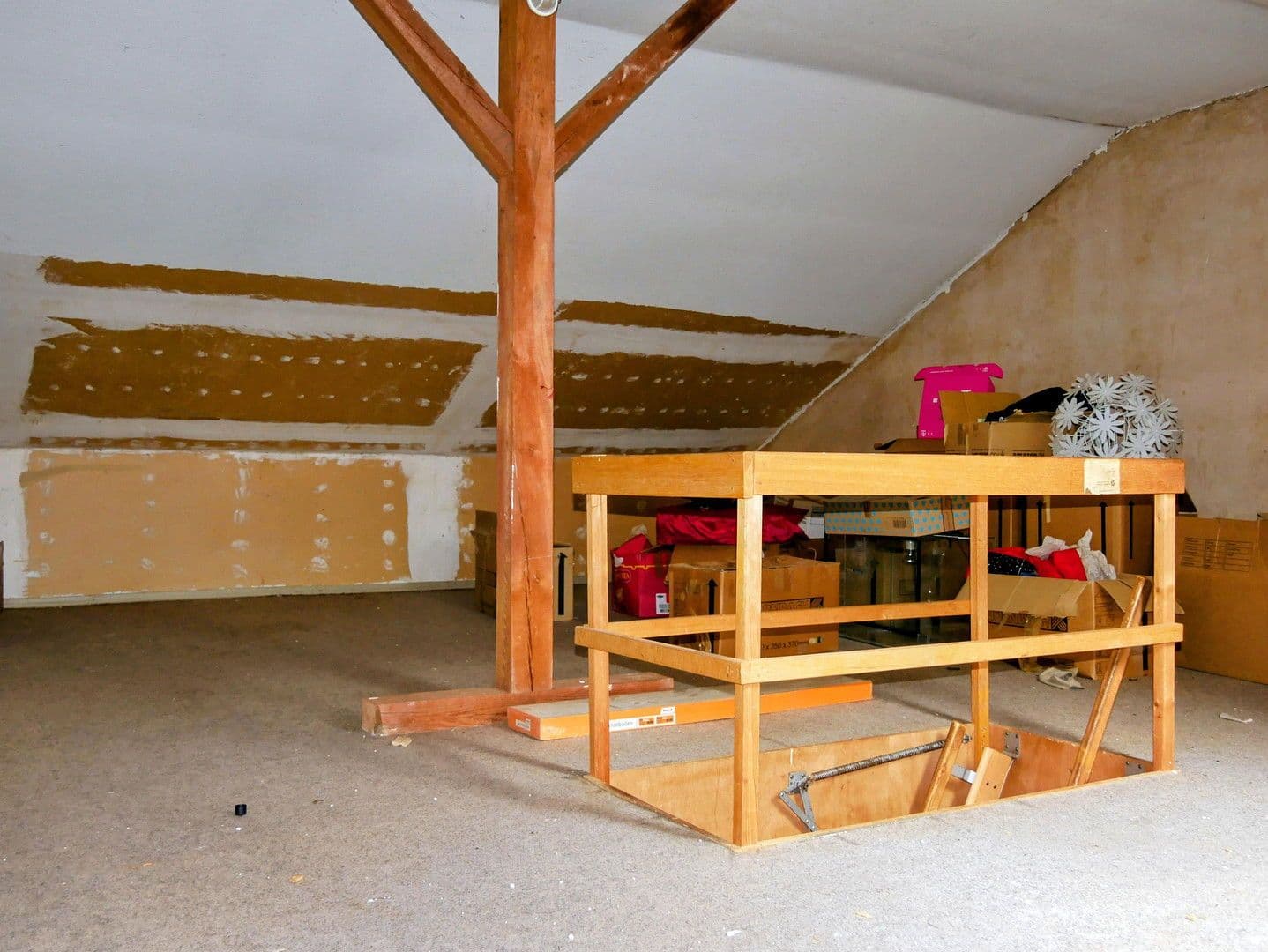 Prenájom domu 144 m², pozemek 565 m², Kaiserslautern, Porýnie-Falcko Prenájom domu 144 m², pozemek 565 m², Kaiserslautern, Porýnie-Falcko