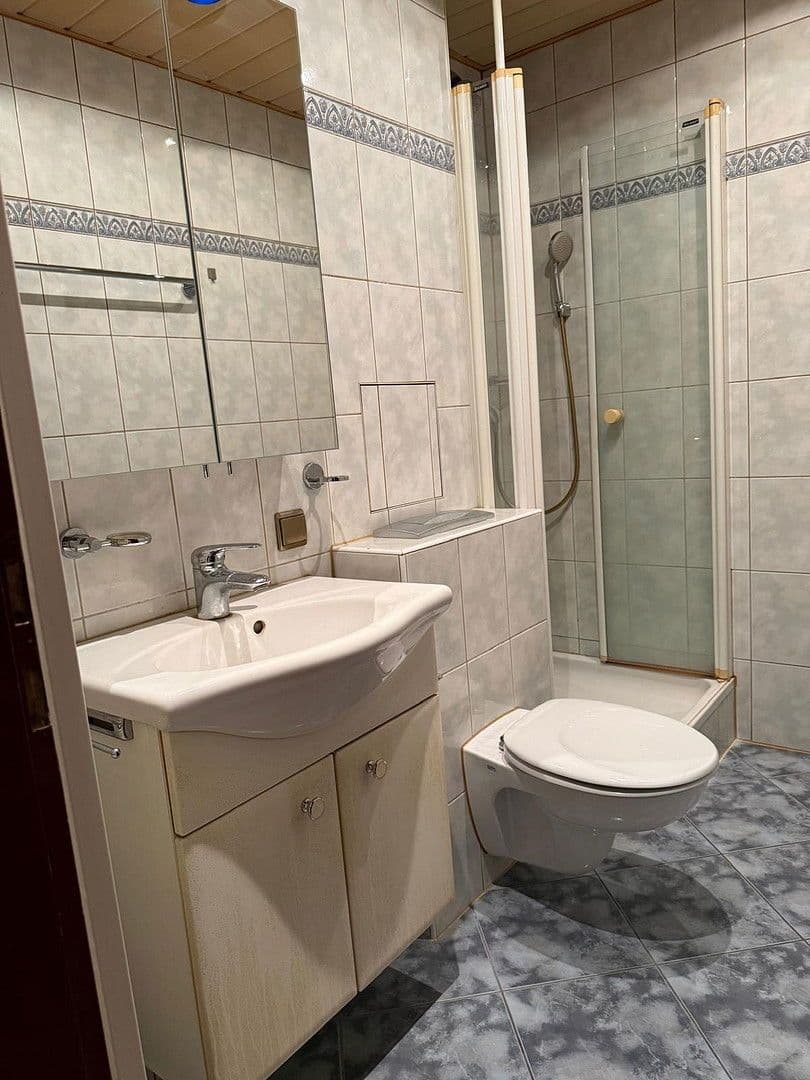 Prenájom bytu 2-izbový 44 m², Ludwigshafen, Porýnie-Falcko Prenájom bytu 2-izbový 44 m², Ludwigshafen, Porýnie-Falcko