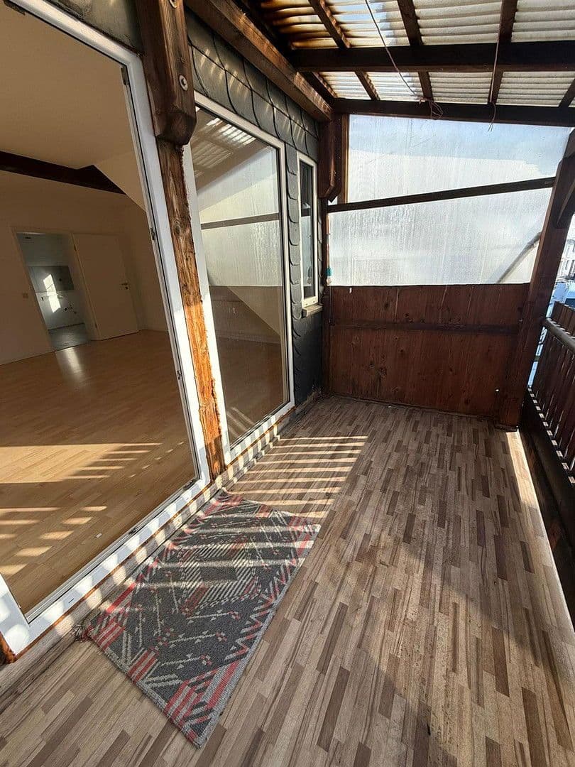 Prenájom bytu 4-izbový 107 m², Dornburg, Hesensko Prenájom bytu 4-izbový 107 m², Dornburg, Hesensko