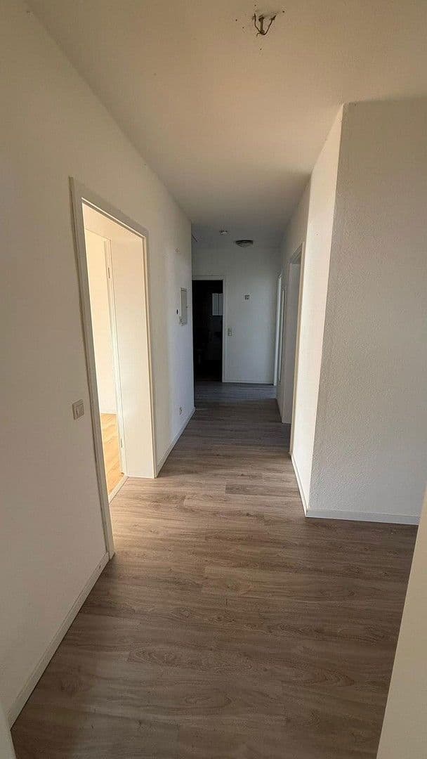 Prenájom bytu 4-izbový 107 m², Dornburg, Hesensko Prenájom bytu 4-izbový 107 m², Dornburg, Hesensko