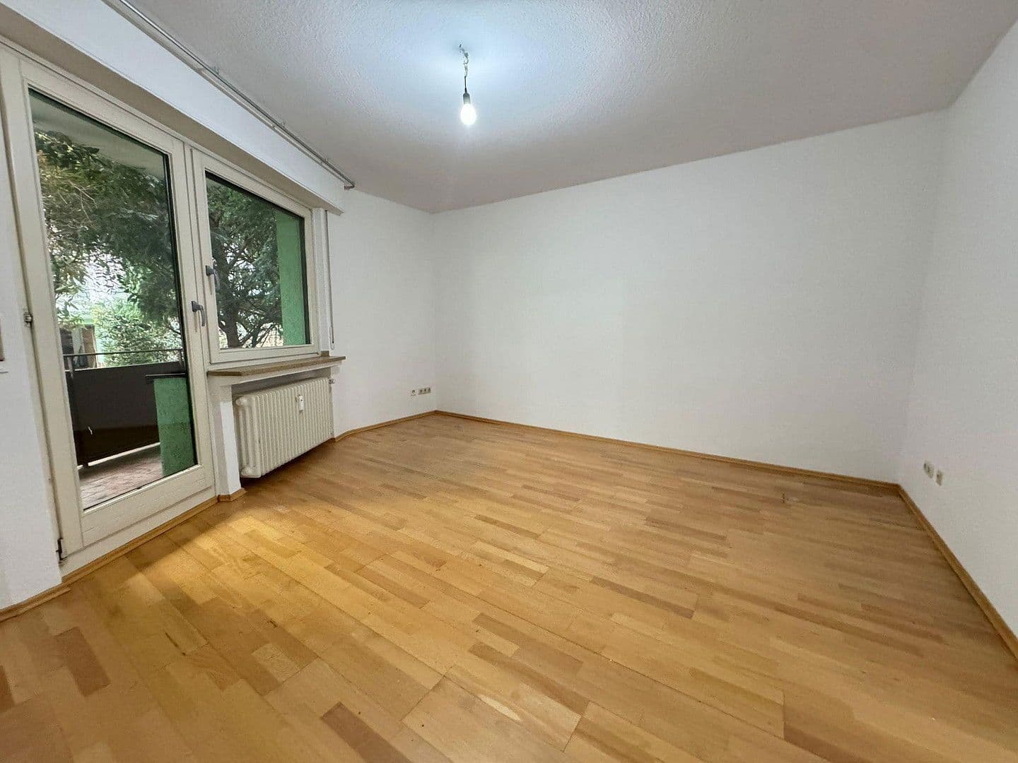 Prenájom bytu 1-izbový 39 m², Beethovenstraße 15, Frankfurt am Main, Hesensko Prenájom bytu 1-izbový 39 m², Beethovenstraße 15, Frankfurt am Main, Hesensko