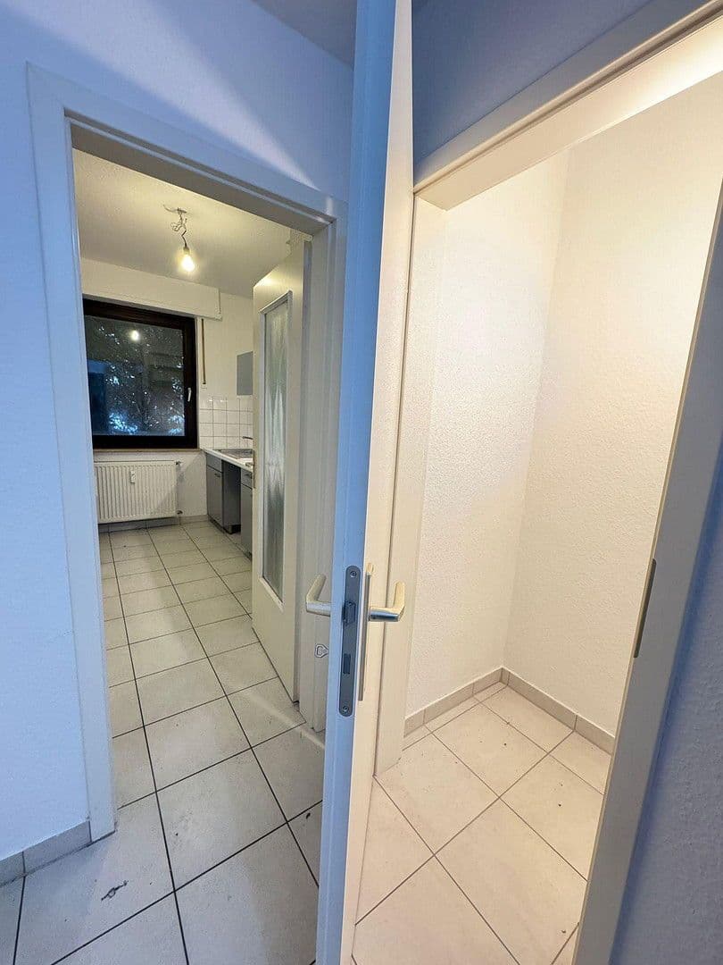 Prenájom bytu 1-izbový 39 m², Beethovenstraße 15, Frankfurt am Main, Hesensko Prenájom bytu 1-izbový 39 m², Beethovenstraße 15, Frankfurt am Main, Hesensko