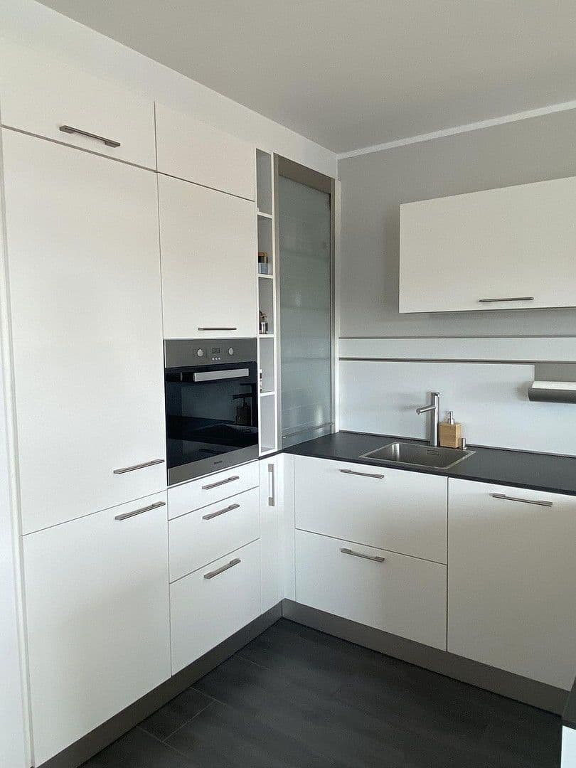 Prenájom bytu 3-izbový 92 m², Elz, Hesensko Prenájom bytu 3-izbový 92 m², Elz, Hesensko