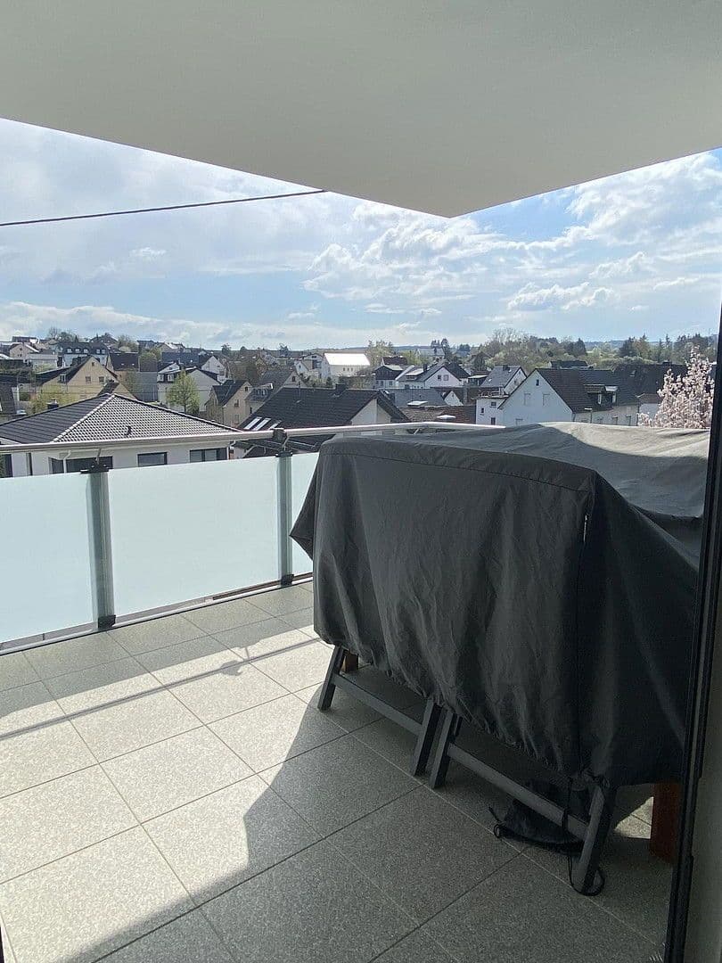 Prenájom bytu 3-izbový 92 m², Elz, Hesensko Prenájom bytu 3-izbový 92 m², Elz, Hesensko