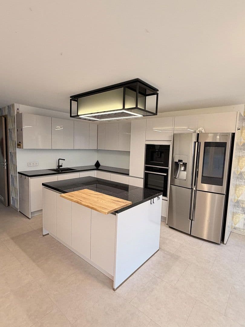 Predaj bytu 4-izbový 108 m², Waiblingen, Bádensko-Wurttembersko Predaj bytu 4-izbový 108 m², Waiblingen, Bádensko-Wurttembersko