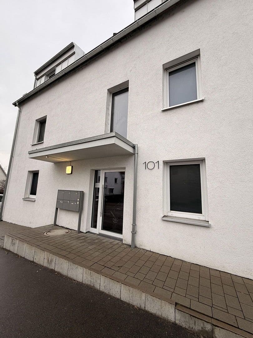 Predaj bytu 4-izbový 108 m², Waiblingen, Bádensko-Wurttembersko Predaj bytu 4-izbový 108 m², Waiblingen, Bádensko-Wurttembersko