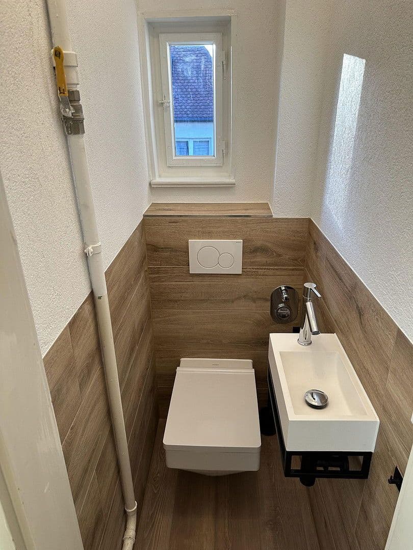 Prenájom bytu 1-izbový 75 m², Stuttgart, Bádensko-Wurttembersko Prenájom bytu 1-izbový 75 m², Stuttgart, Bádensko-Wurttembersko