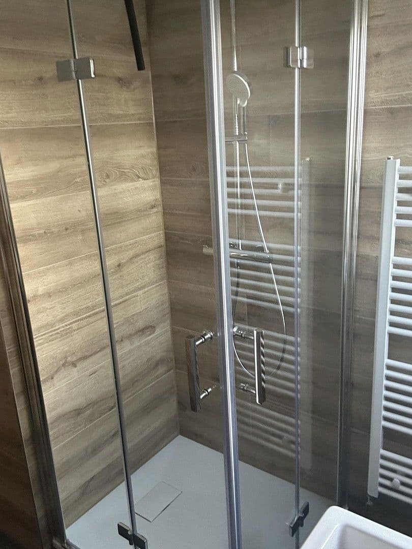 Prenájom bytu 1-izbový 75 m², Stuttgart, Bádensko-Wurttembersko Prenájom bytu 1-izbový 75 m², Stuttgart, Bádensko-Wurttembersko