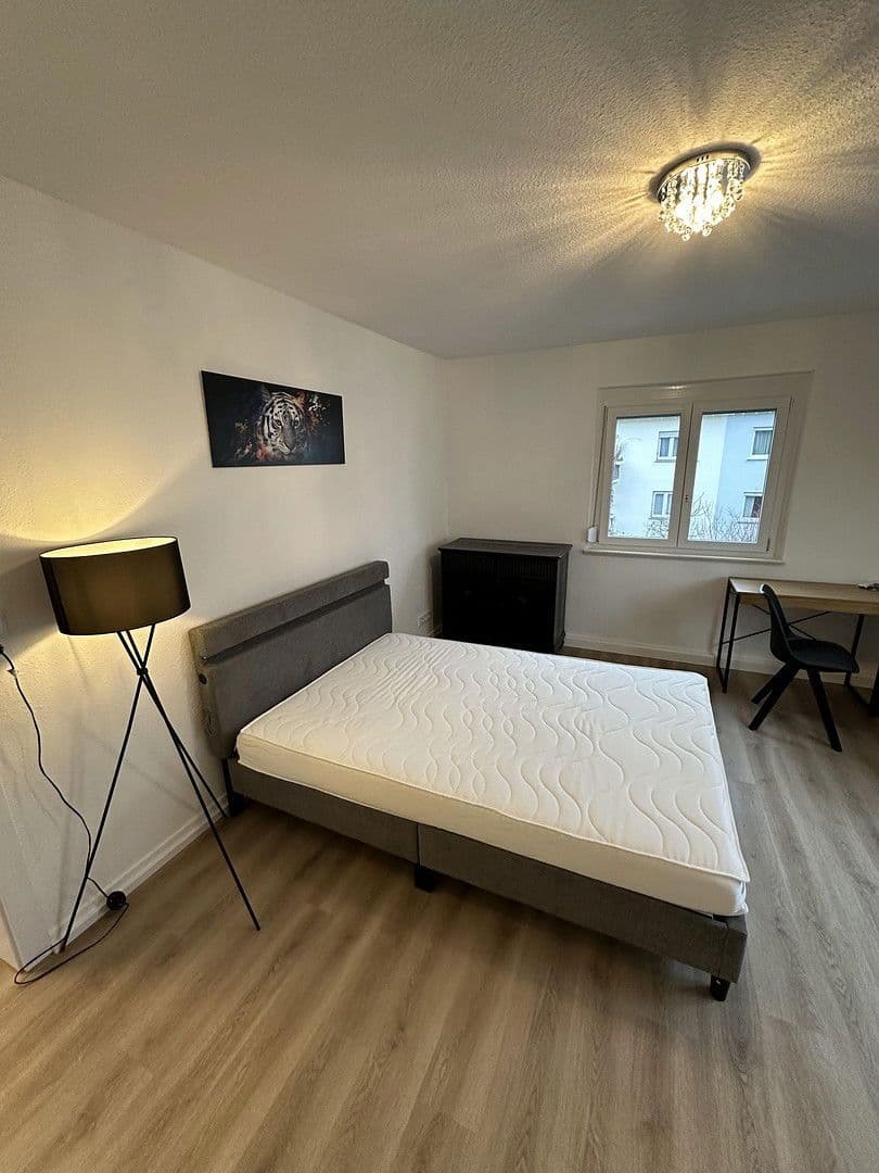 Prenájom bytu 1-izbový 75 m², Stuttgart, Bádensko-Wurttembersko Prenájom bytu 1-izbový 75 m², Stuttgart, Bádensko-Wurttembersko