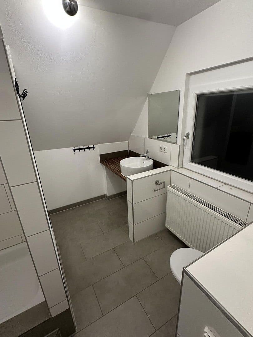 Prenájom bytu 1-izbový 75 m², Stuttgart, Bádensko-Wurttembersko Prenájom bytu 1-izbový 75 m², Stuttgart, Bádensko-Wurttembersko