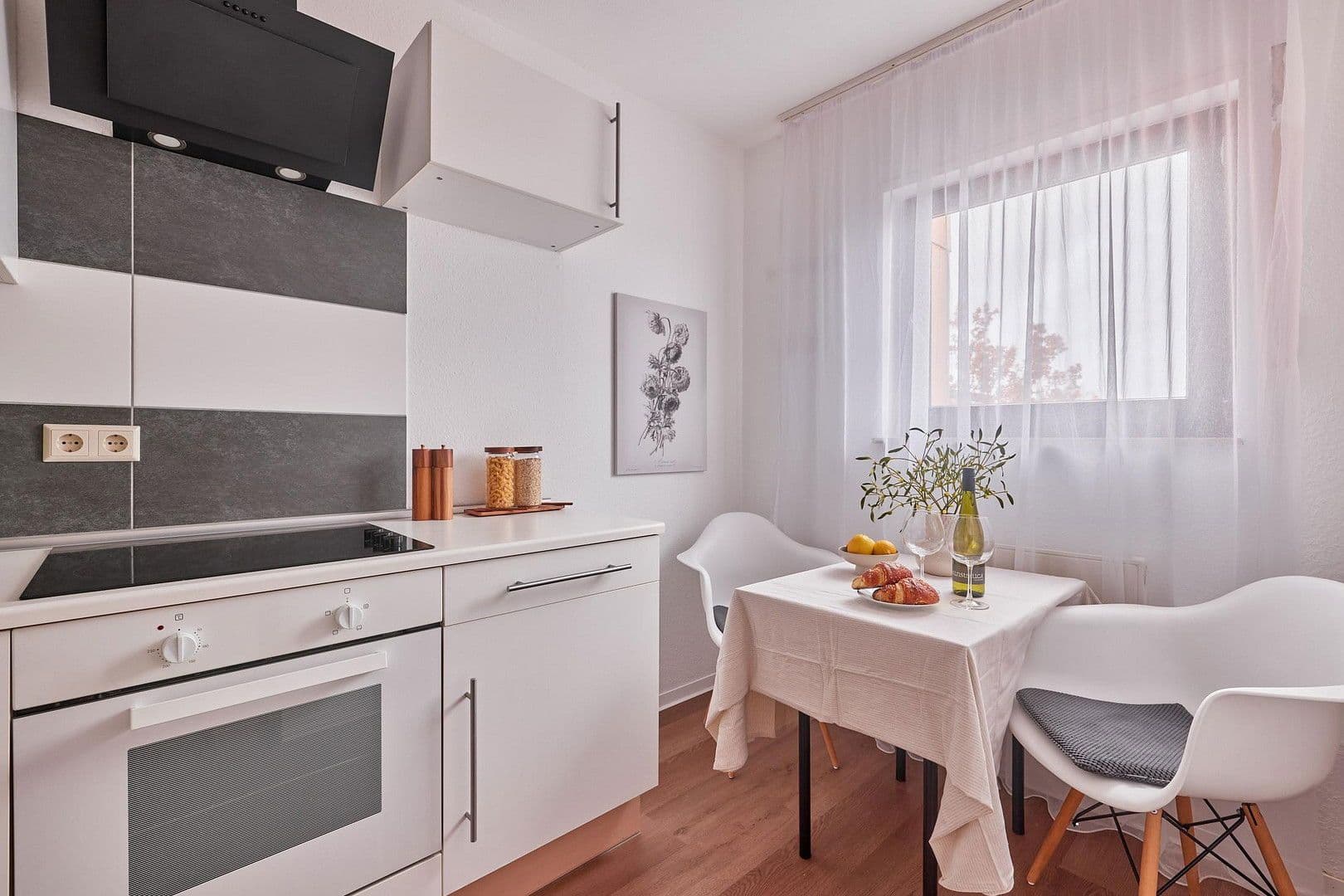 Prenájom bytu 1-izbový 43 m², Kurt-Schumacher-Straße 32, Kaiserslautern, Porýnie-Falcko Prenájom bytu 1-izbový 43 m², Kurt-Schumacher-Straße 32, Kaiserslautern, Porýnie-Falcko