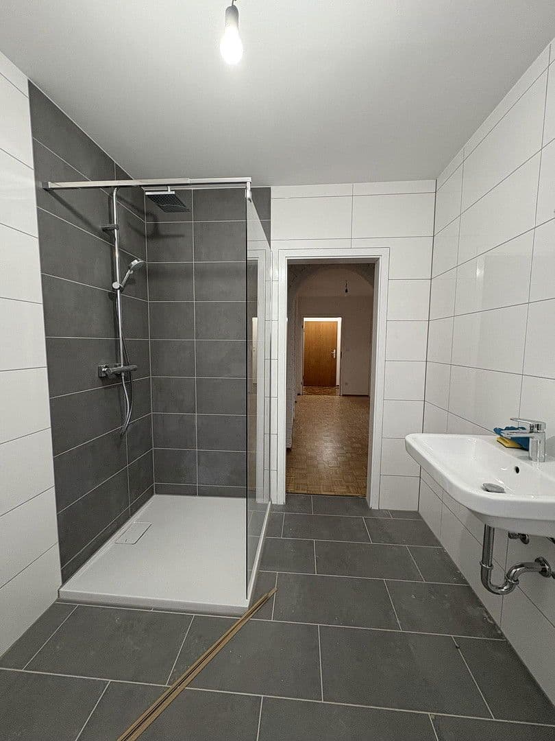 Prenájom bytu 3-izbový 94 m², Luisenstraße 24, Gladbeck, Severné Porýnie - Westfálsko Prenájom bytu 3-izbový 94 m², Luisenstraße 24, Gladbeck, Severné Porýnie - Westfálsko