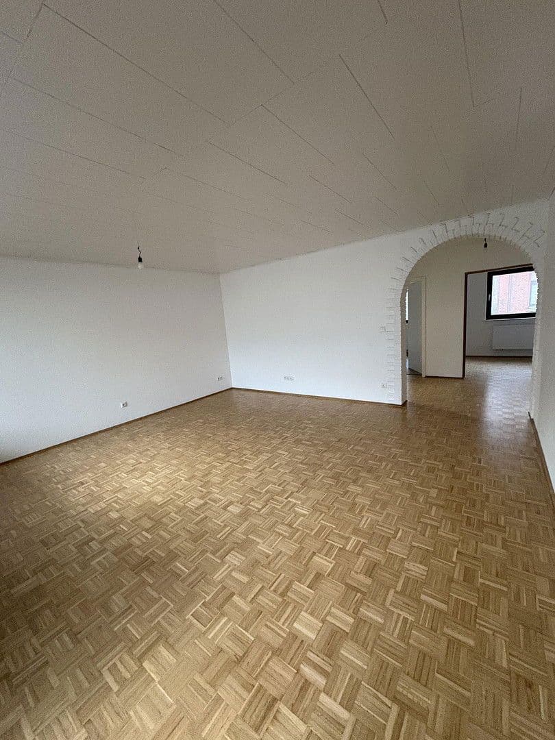 Prenájom bytu 3-izbový 94 m², Luisenstraße 24, Gladbeck, Severné Porýnie - Westfálsko Prenájom bytu 3-izbový 94 m², Luisenstraße 24, Gladbeck, Severné Porýnie - Westfálsko