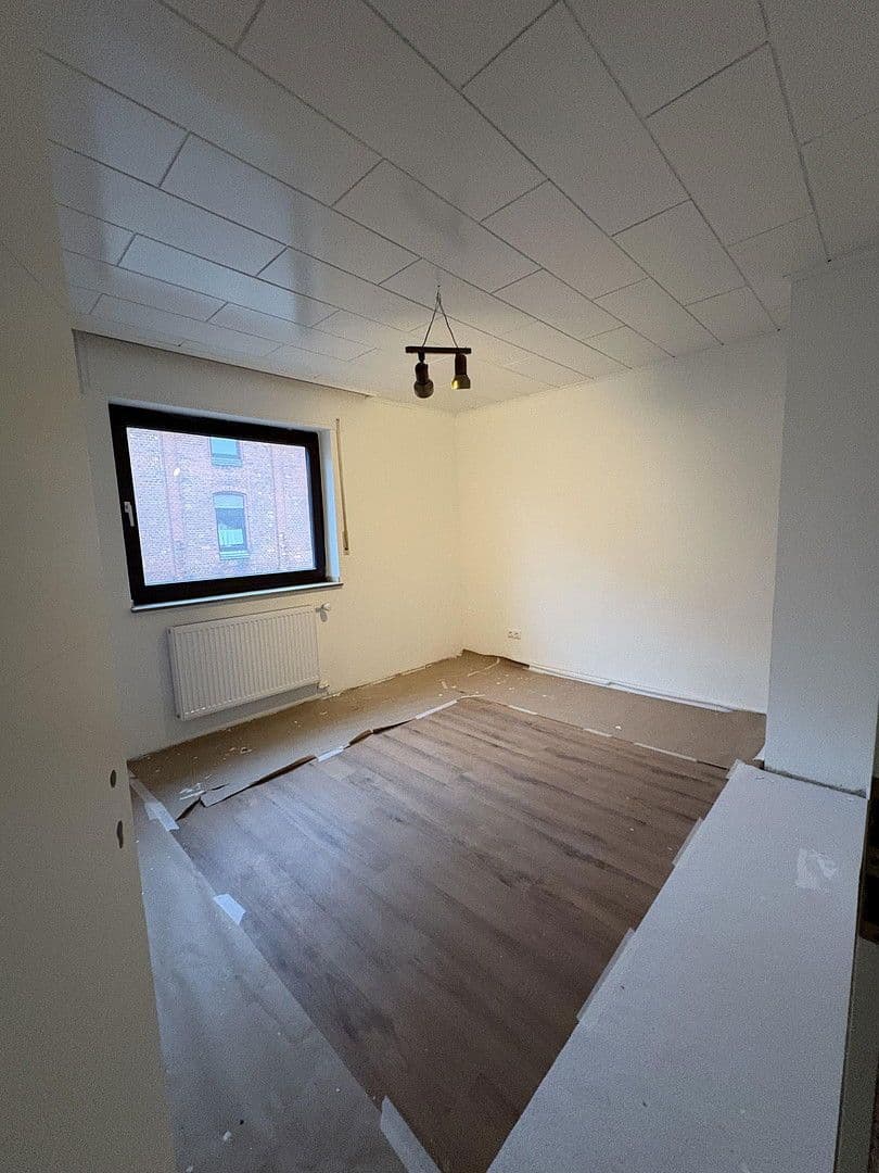 Prenájom bytu 3-izbový 94 m², Luisenstraße 24, Gladbeck, Severné Porýnie - Westfálsko Prenájom bytu 3-izbový 94 m², Luisenstraße 24, Gladbeck, Severné Porýnie - Westfálsko