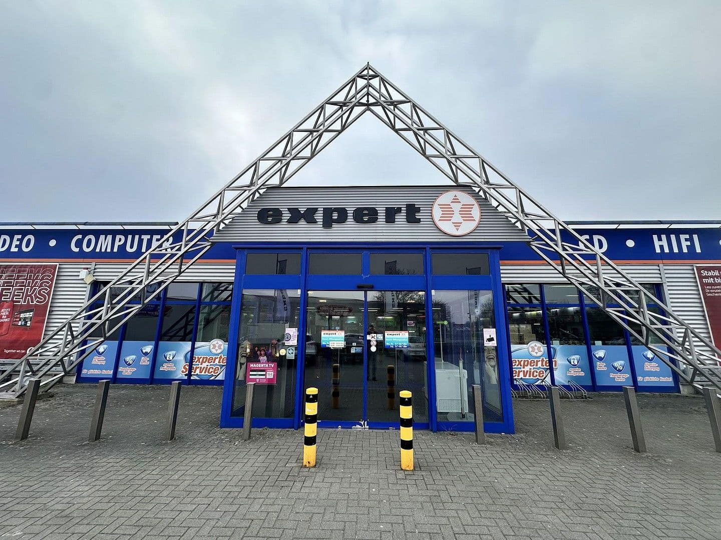 Prenájom nebytového priestoru 1.260 m², An der Sielbrücke, Nordenham, Dolné Sasko Prenájom nebytového priestoru 1.260 m², An der Sielbrücke, Nordenham, Dolné Sasko