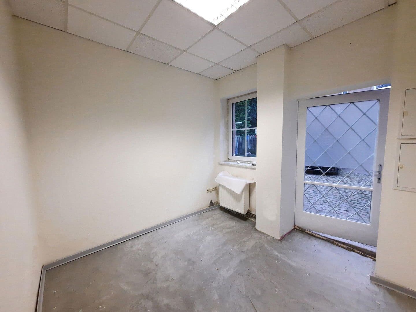 Prenájom domu 77 m², pozemek 200 m², Chemnitzer Str. 15, Limbach-Oberfrohna, Sasko Prenájom domu 77 m², pozemek 200 m², Chemnitzer Str. 15, Limbach-Oberfrohna, Sasko