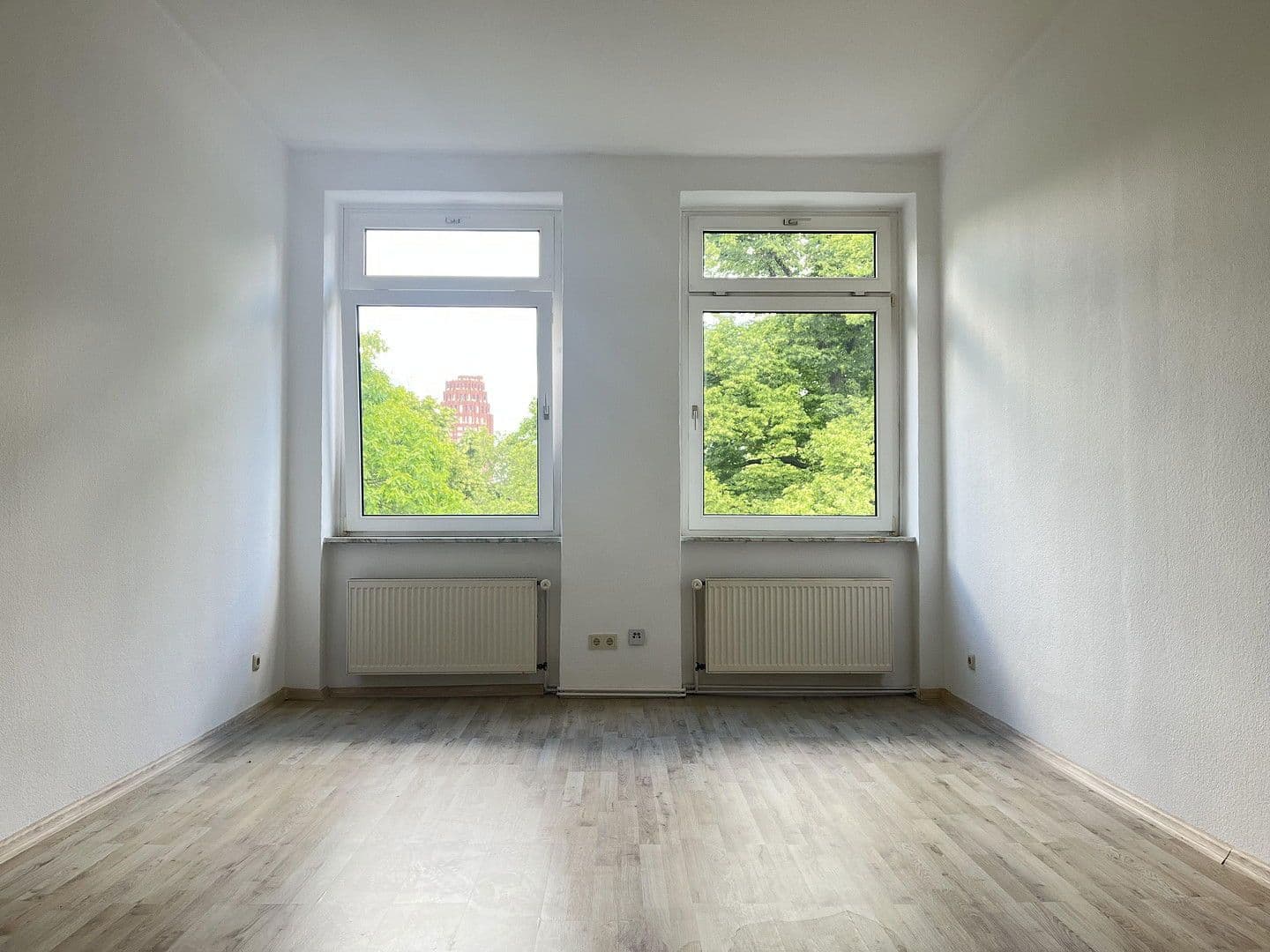 Prenájom bytu 2-izbový 66 m², Frankfurt am Main, Hesensko Prenájom bytu 2-izbový 66 m², Frankfurt am Main, Hesensko