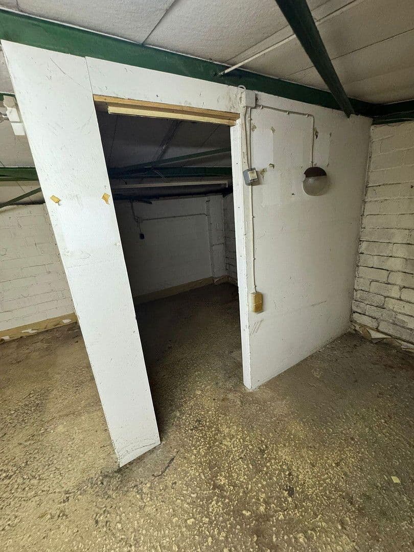 Prenájom nebytového priestoru 750 m², Solingen, Severné Porýnie - Westfálsko Prenájom nebytového priestoru 750 m², Solingen, Severné Porýnie - Westfálsko