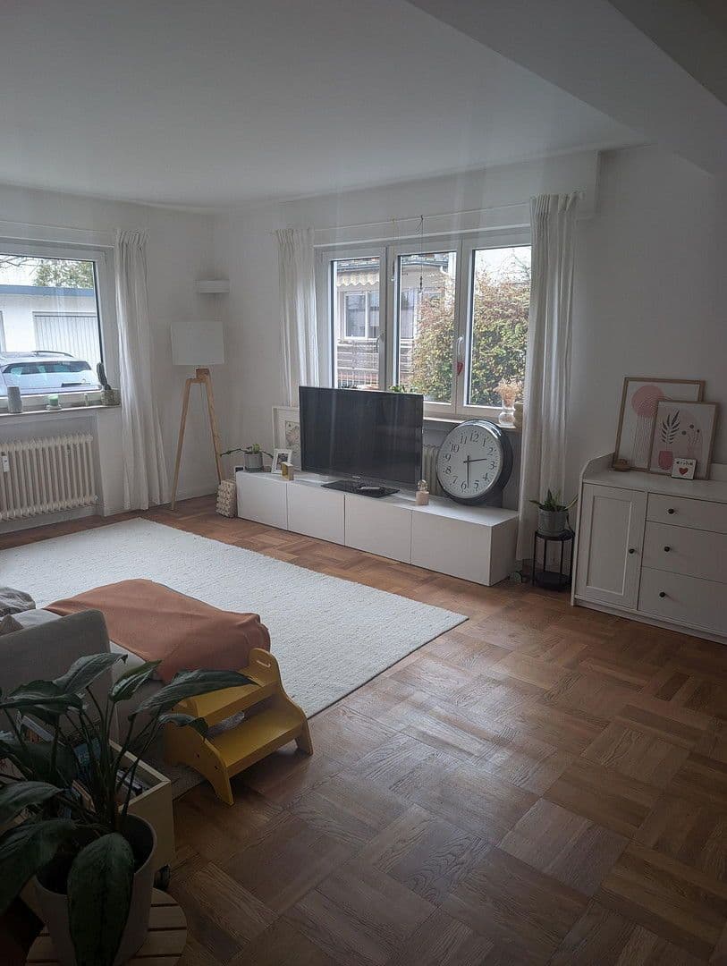 Predaj bytu 3-izbový 76 m², Stuttgart, Bádensko-Wurttembersko Predaj bytu 3-izbový 76 m², Stuttgart, Bádensko-Wurttembersko
