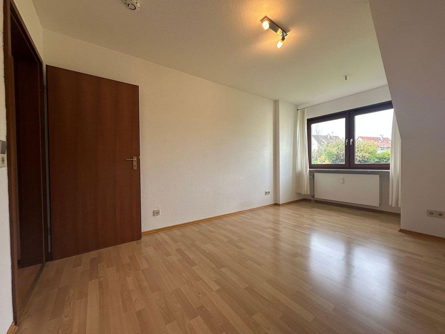 Predaj bytu 3-izbový 84 m², Weinstadt, Bádensko-Wurttembersko Predaj bytu 3-izbový 84 m², Weinstadt, Bádensko-Wurttembersko