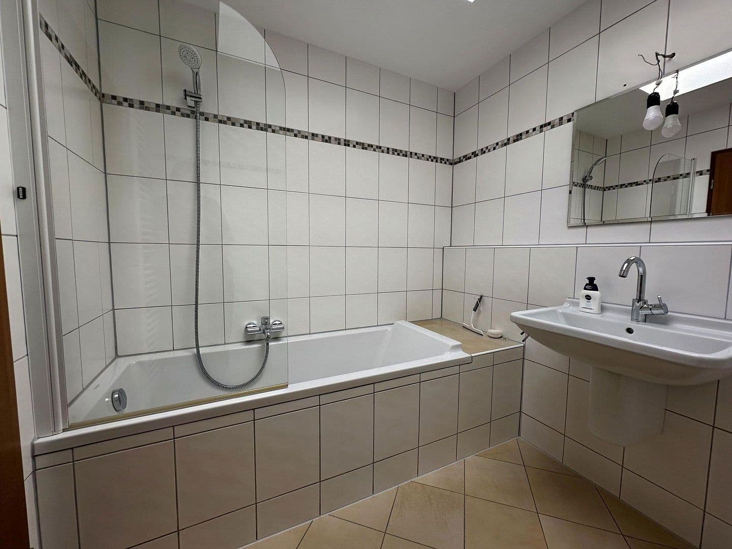 Predaj bytu 3-izbový 84 m², Weinstadt, Bádensko-Wurttembersko Predaj bytu 3-izbový 84 m², Weinstadt, Bádensko-Wurttembersko