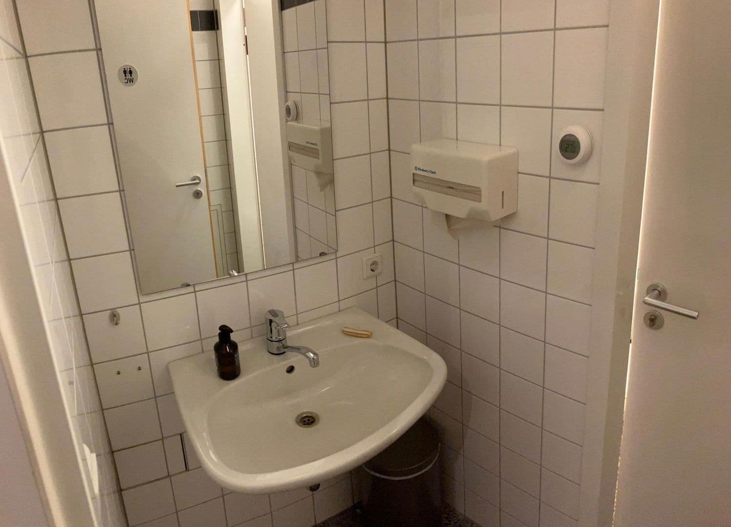 Prenájom kancelárie 100 m², Maria-Eich-Str. 6a, München, Bavorsko Prenájom kancelárie 100 m², Maria-Eich-Str. 6a, München, Bavorsko