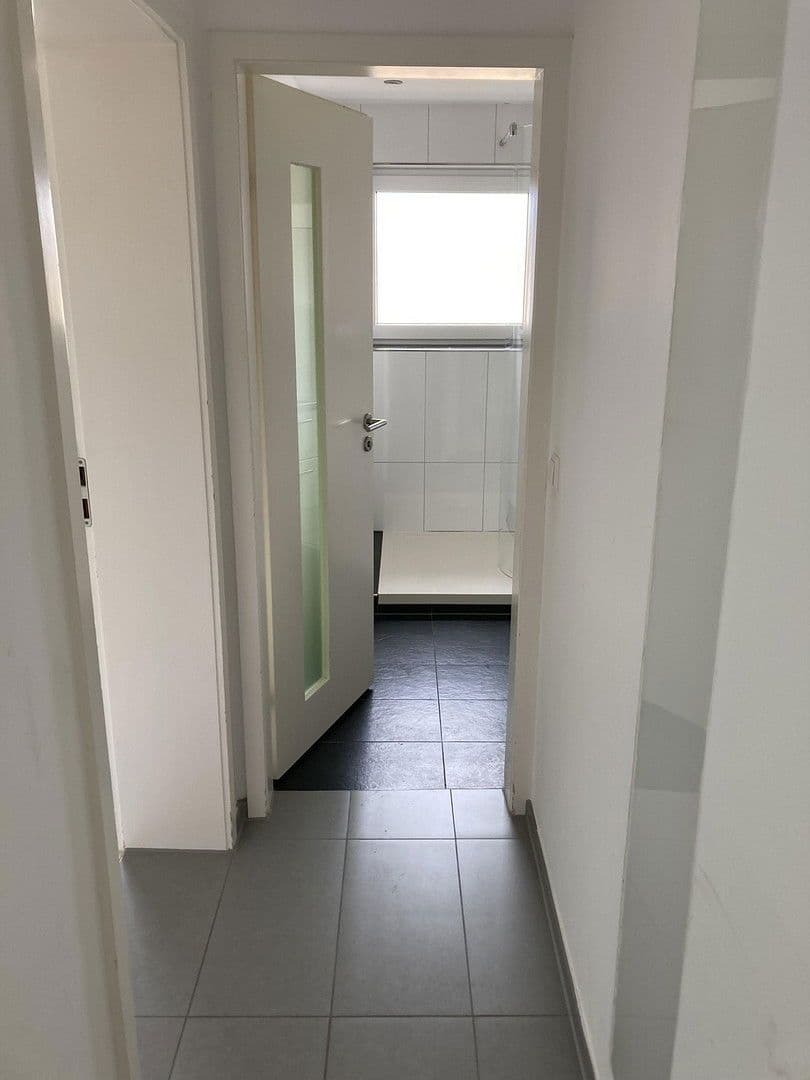 Prenájom bytu 3-izbový 72 m², Ehningen, Bádensko-Wurttembersko Prenájom bytu 3-izbový 72 m², Ehningen, Bádensko-Wurttembersko