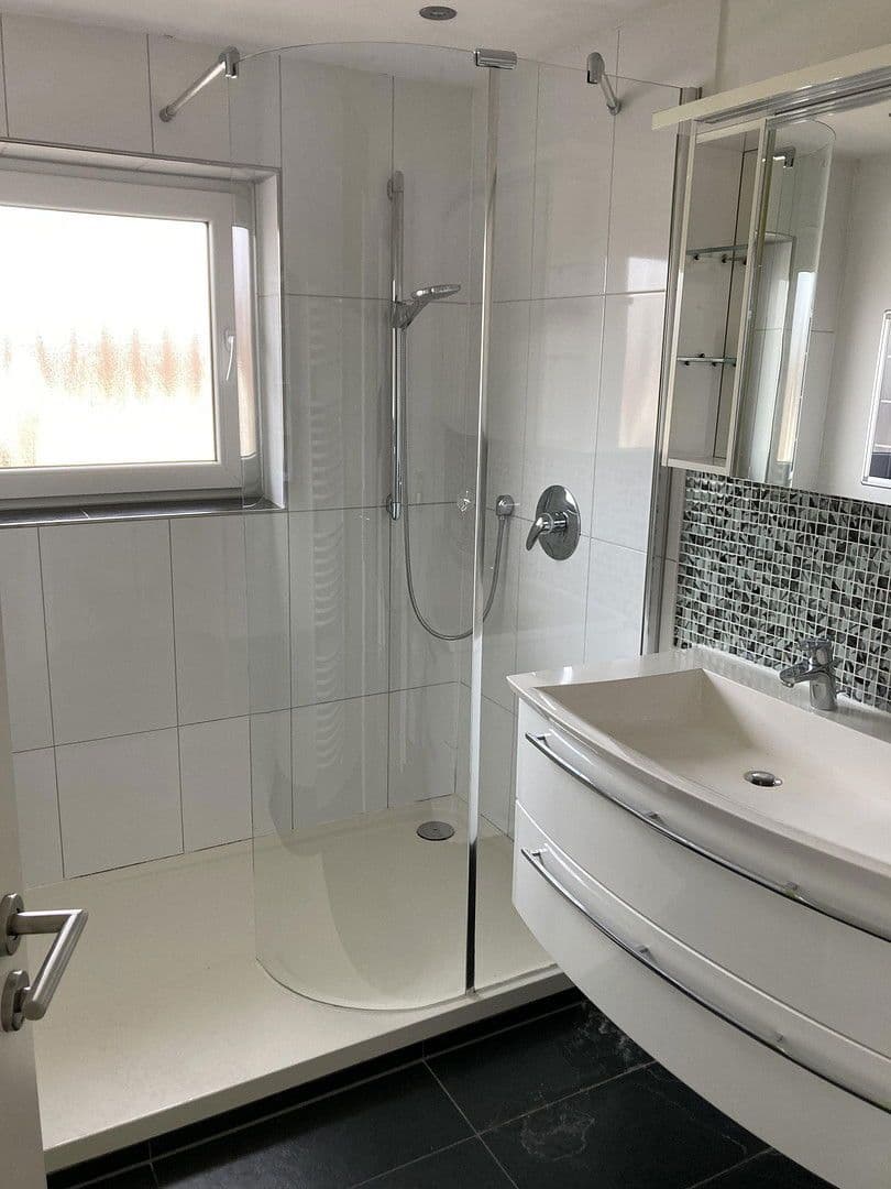 Prenájom bytu 3-izbový 72 m², Ehningen, Bádensko-Wurttembersko Prenájom bytu 3-izbový 72 m², Ehningen, Bádensko-Wurttembersko