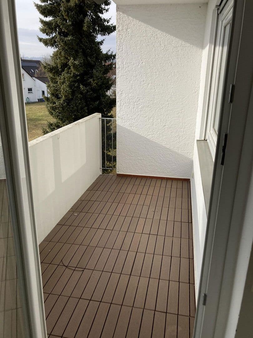 Prenájom bytu 3-izbový 72 m², Ehningen, Bádensko-Wurttembersko Prenájom bytu 3-izbový 72 m², Ehningen, Bádensko-Wurttembersko