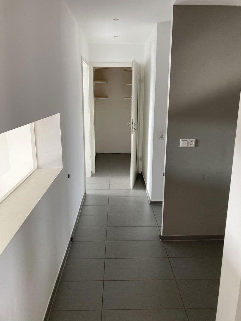 Prenájom bytu 3-izbový 72 m², Ehningen, Bádensko-Wurttembersko Prenájom bytu 3-izbový 72 m², Ehningen, Bádensko-Wurttembersko