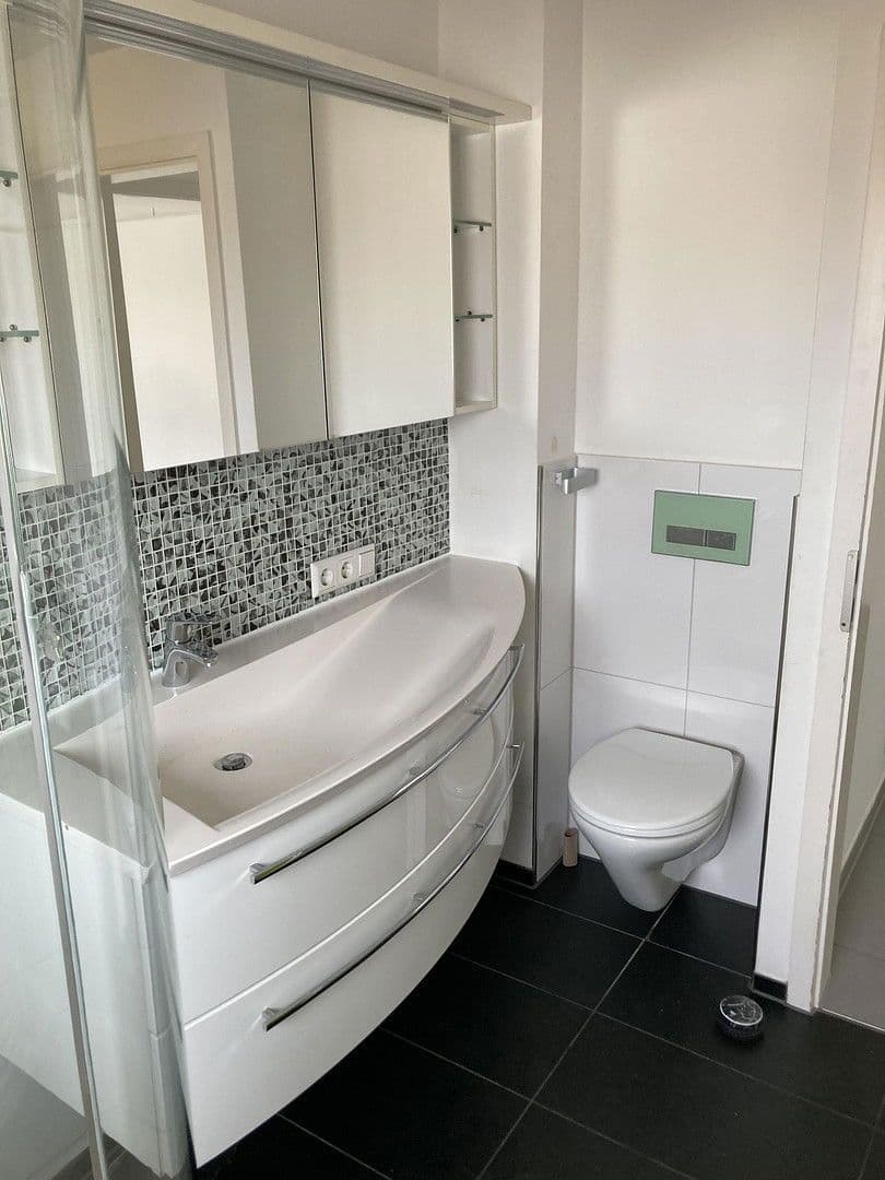 Prenájom bytu 3-izbový 72 m², Ehningen, Bádensko-Wurttembersko Prenájom bytu 3-izbový 72 m², Ehningen, Bádensko-Wurttembersko