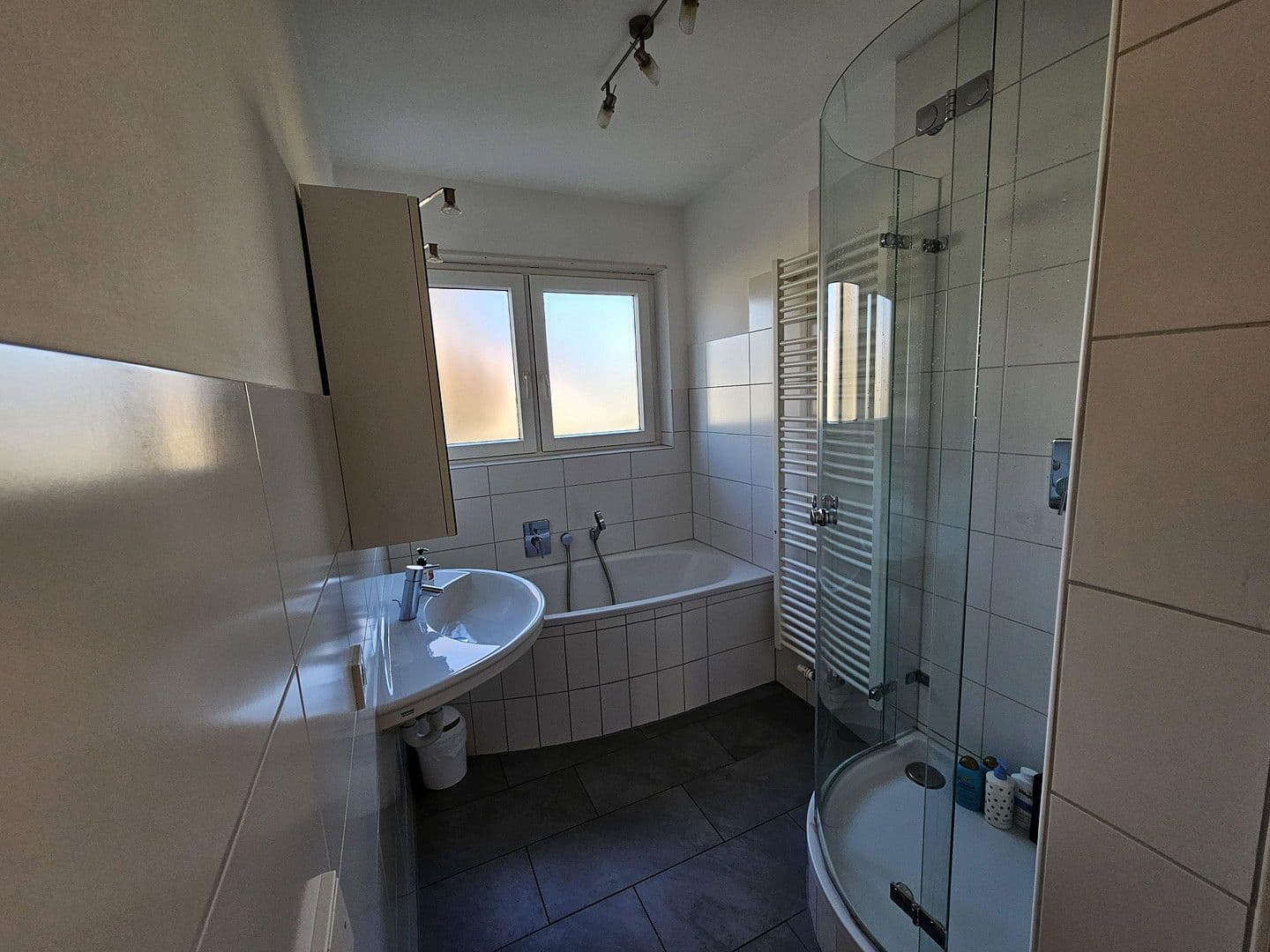 Prenájom bytu 3-izbový 96 m², Metzingen, Bádensko-Wurttembersko Prenájom bytu 3-izbový 96 m², Metzingen, Bádensko-Wurttembersko