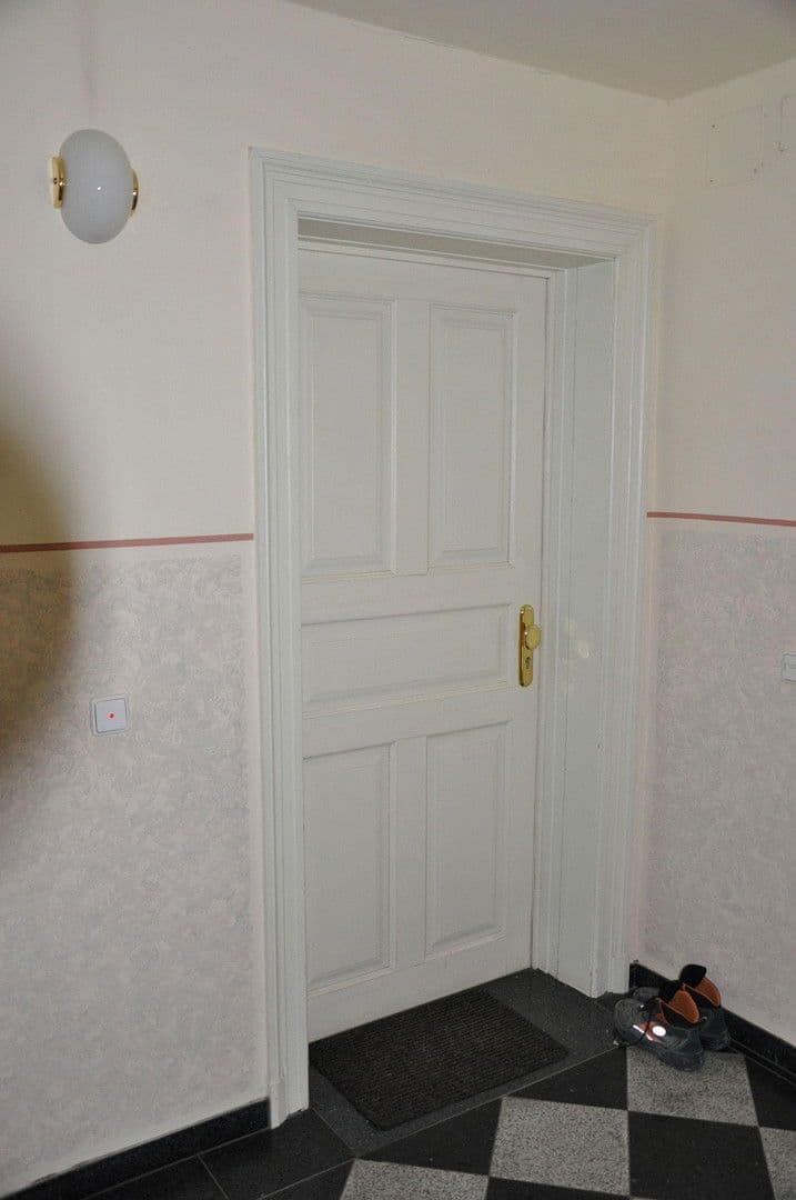 Prenájom bytu 3-izbový 100 m², Deubener Str. 37, Dresden, Sasko Prenájom bytu 3-izbový 100 m², Deubener Str. 37, Dresden, Sasko