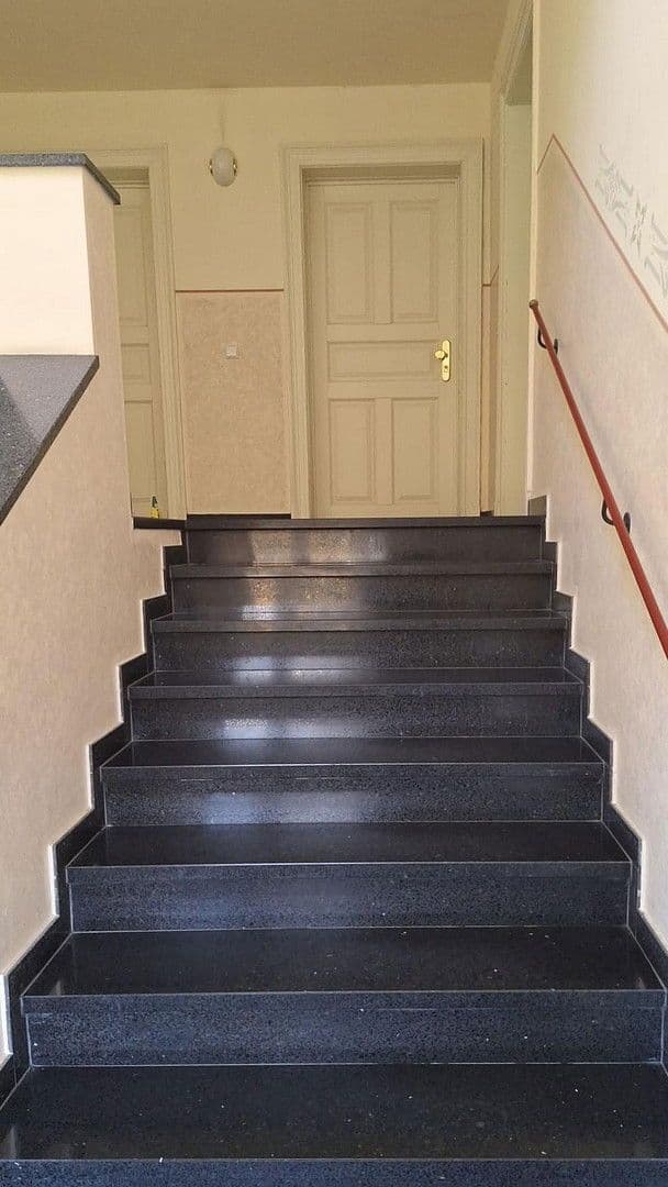 Prenájom bytu 3-izbový 100 m², Deubener Str. 37, Dresden, Sasko Prenájom bytu 3-izbový 100 m², Deubener Str. 37, Dresden, Sasko