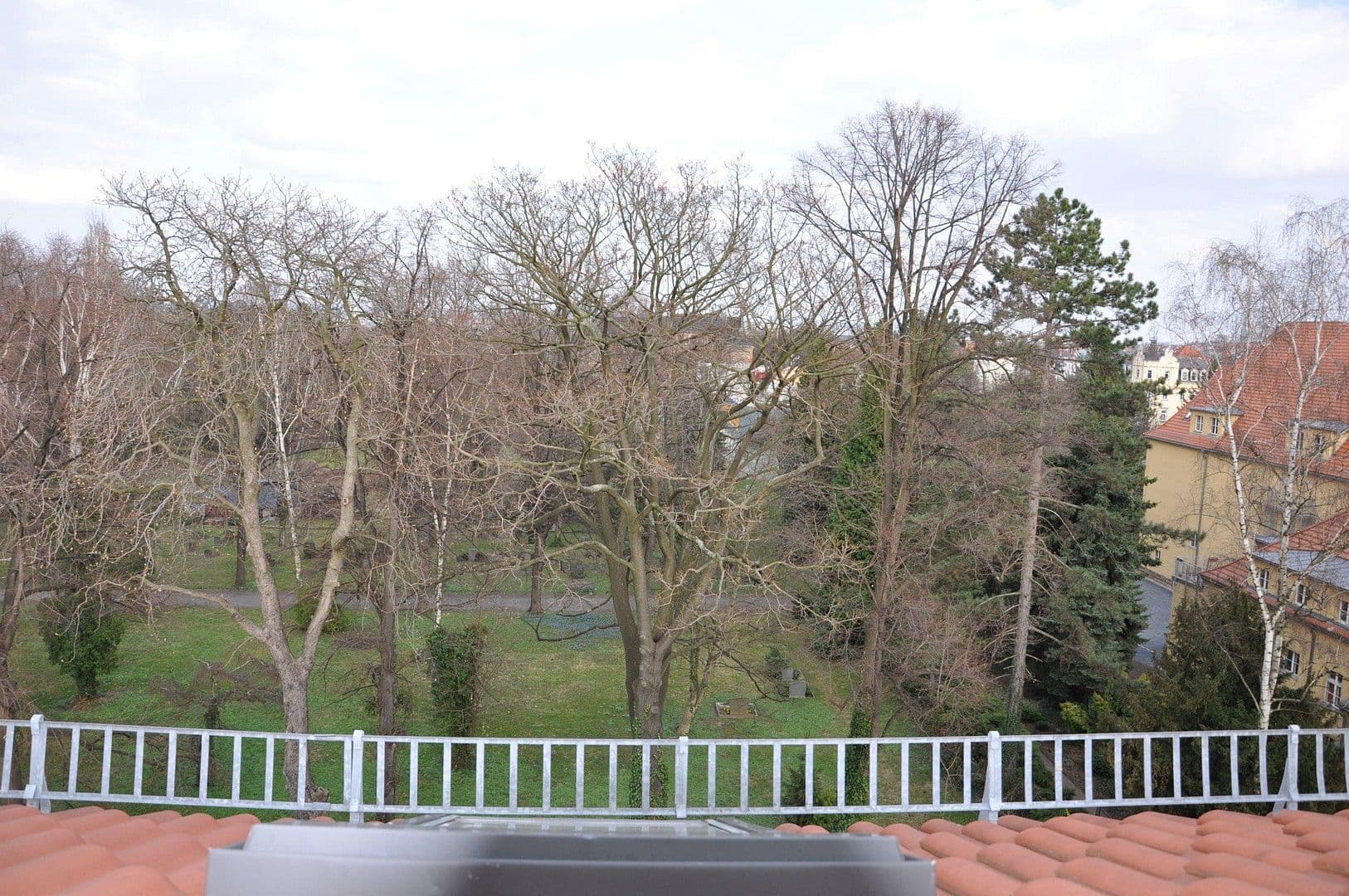 Prenájom bytu 3-izbový 100 m², Deubener Str. 37, Dresden, Sasko Prenájom bytu 3-izbový 100 m², Deubener Str. 37, Dresden, Sasko