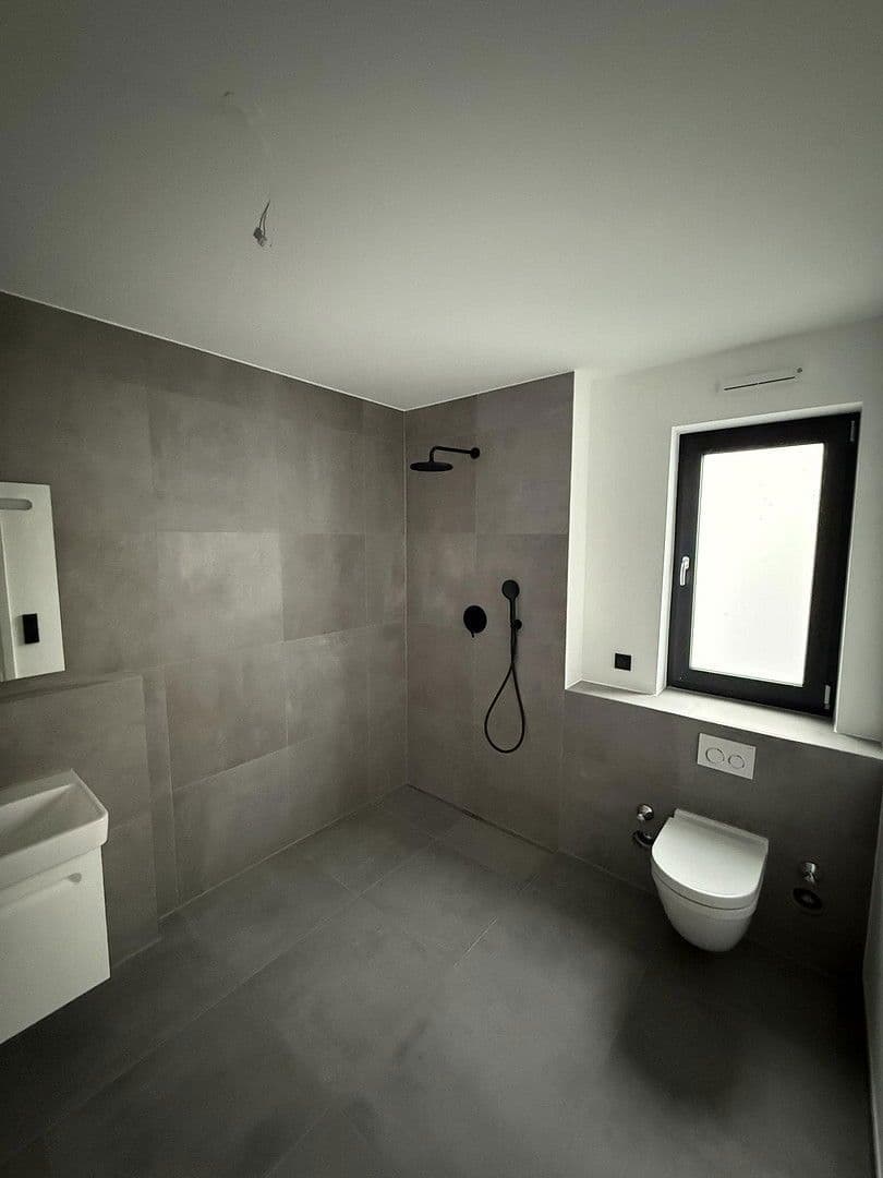 Prenájom bytu 2-izbový 82 m², Hauptstraße 2, Siegburg, Severné Porýnie - Westfálsko Prenájom bytu 2-izbový 82 m², Hauptstraße 2, Siegburg, Severné Porýnie - Westfálsko