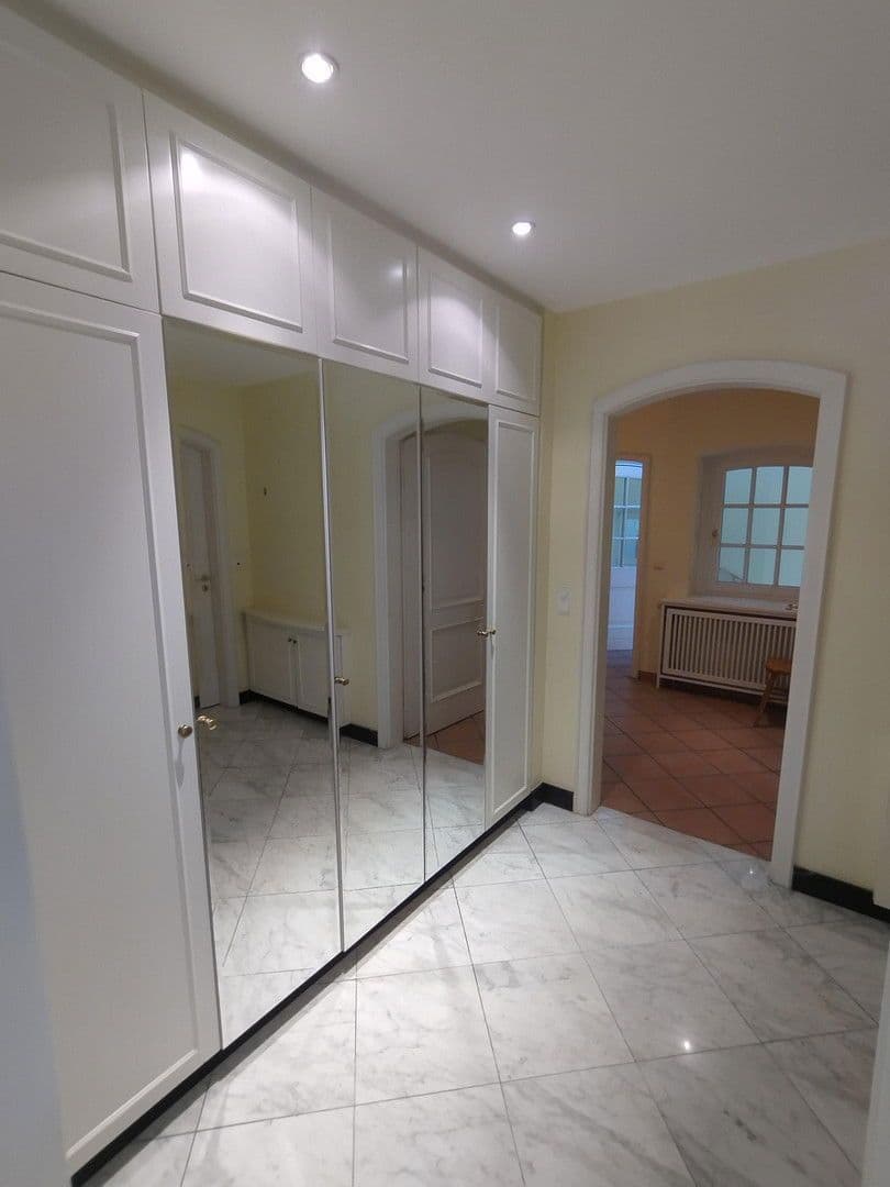 Prenájom domu 357 m², pozemek 1.008 m², Hamburg, Hamburg Prenájom domu 357 m², pozemek 1.008 m², Hamburg, Hamburg