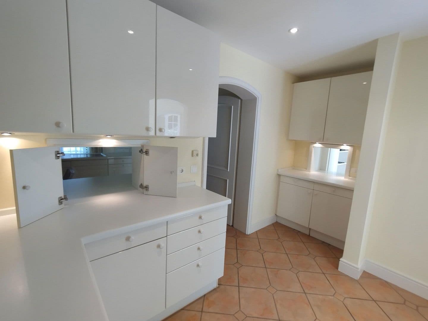 Prenájom domu 357 m², pozemek 1.008 m², Hamburg, Hamburg Prenájom domu 357 m², pozemek 1.008 m², Hamburg, Hamburg