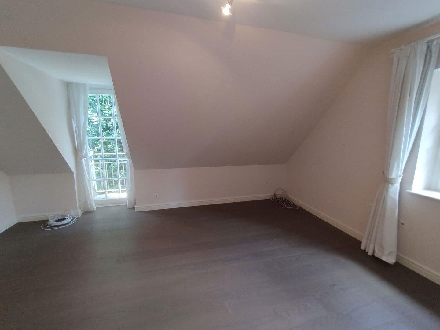 Prenájom domu 357 m², pozemek 1.008 m², Hamburg, Hamburg Prenájom domu 357 m², pozemek 1.008 m², Hamburg, Hamburg