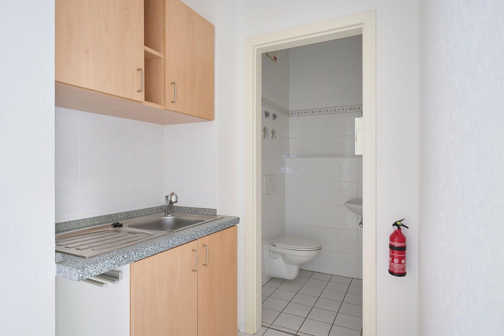 Predaj kancelárie 42 m², Kirschbergstraße 22a, Leipzig, Sasko Predaj kancelárie 42 m², Kirschbergstraße 22a, Leipzig, Sasko
