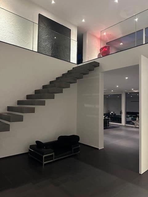 Predaj domu 500 m², pozemek 2.600 m², Taunusstein, Hesensko Predaj domu 500 m², pozemek 2.600 m², Taunusstein, Hesensko