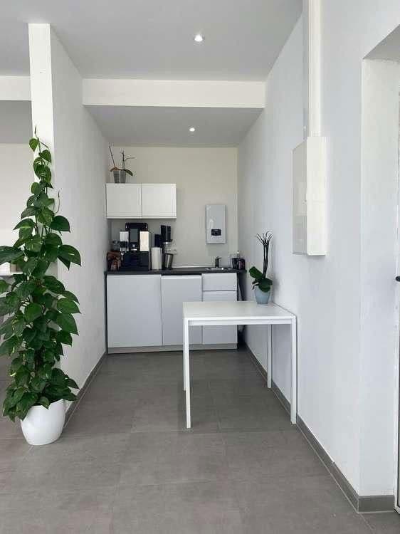 Prenájom nebytového priestoru 200 m², Köln, Severné Porýnie - Westfálsko Prenájom nebytového priestoru 200 m², Köln, Severné Porýnie - Westfálsko