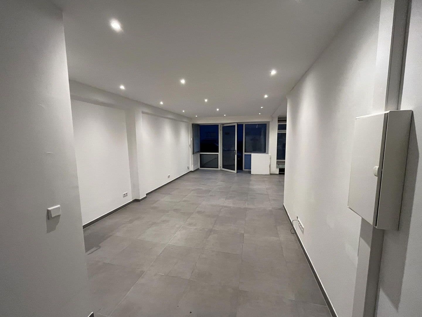 Prenájom nebytového priestoru 200 m², Köln, Severné Porýnie - Westfálsko Prenájom nebytového priestoru 200 m², Köln, Severné Porýnie - Westfálsko