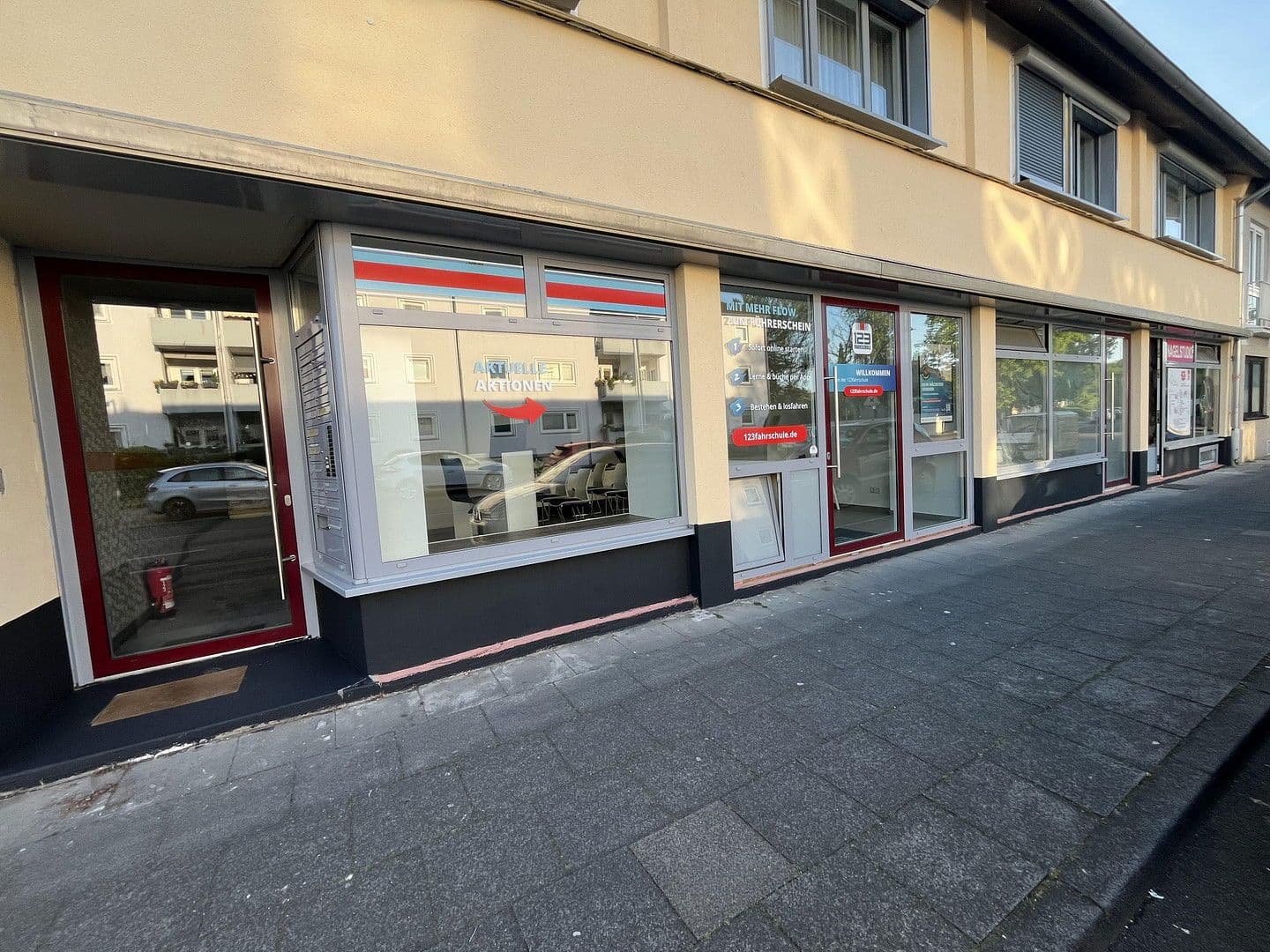 Prenájom nebytového priestoru 200 m², Köln, Severné Porýnie - Westfálsko Prenájom nebytového priestoru 200 m², Köln, Severné Porýnie - Westfálsko