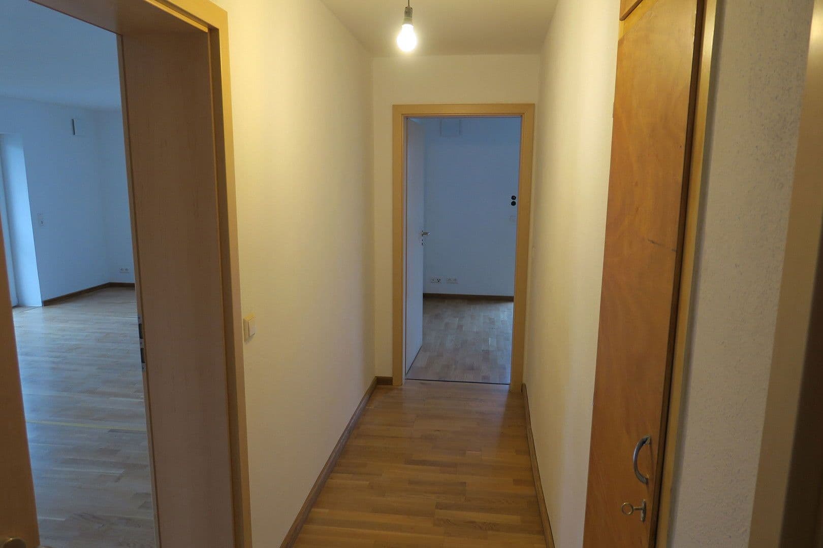 Prenájom bytu 2-izbový 71 m², Leinfelden-Echterdingen, Bádensko-Wurttembersko Prenájom bytu 2-izbový 71 m², Leinfelden-Echterdingen, Bádensko-Wurttembersko