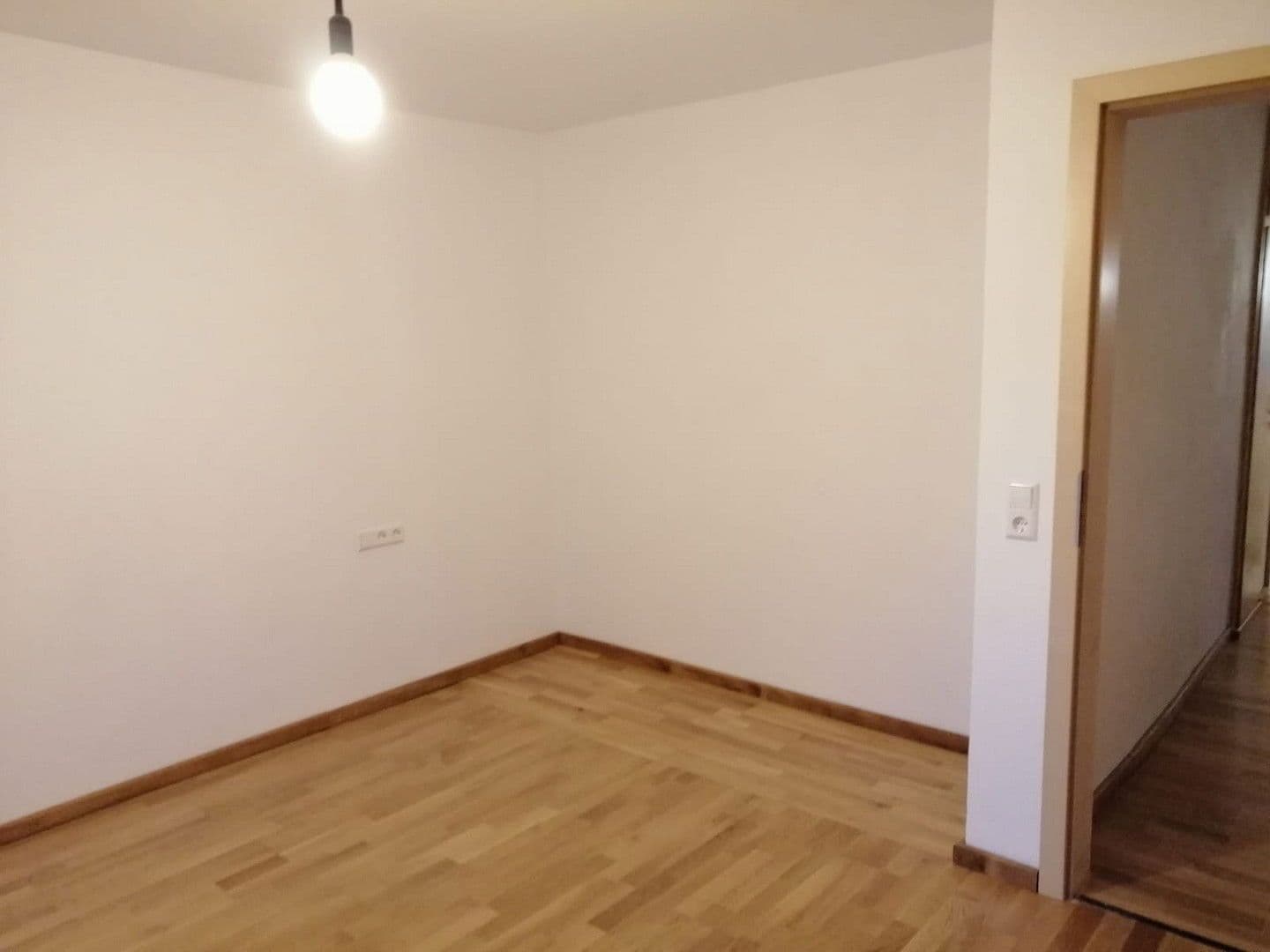 Prenájom bytu 2-izbový 71 m², Leinfelden-Echterdingen, Bádensko-Wurttembersko Prenájom bytu 2-izbový 71 m², Leinfelden-Echterdingen, Bádensko-Wurttembersko