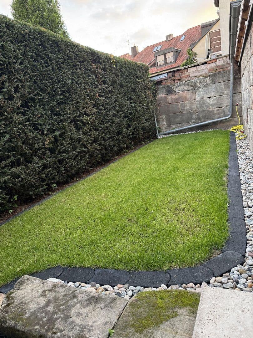 Prenájom domu 102 m², pozemek 98 m², Kuttlerstr. 15, Erlangen, Bavorsko Prenájom domu 102 m², pozemek 98 m², Kuttlerstr. 15, Erlangen, Bavorsko