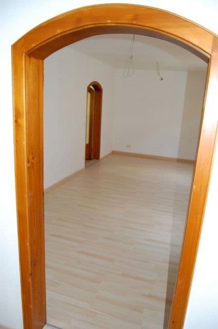 Prenájom domu 102 m², pozemek 98 m², Kuttlerstr. 15, Erlangen, Bavorsko Prenájom domu 102 m², pozemek 98 m², Kuttlerstr. 15, Erlangen, Bavorsko